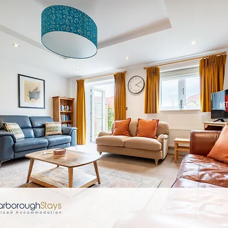 Claremont House - Holiday home Whitby
