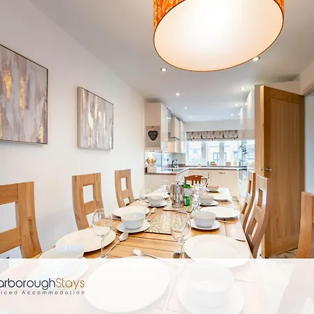 Holiday home Claremont House - *