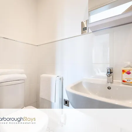 Holiday home Claremont House - *